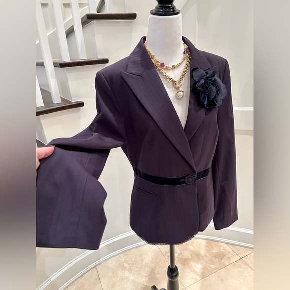 LAST CHANCE! Tailored Purple Blazer - Picture 4 of 12